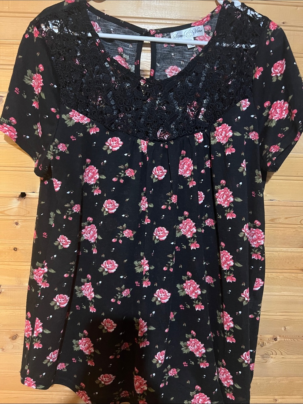 Rose-Print Crochet Yoke Tunic Top - Black with Pink Roses